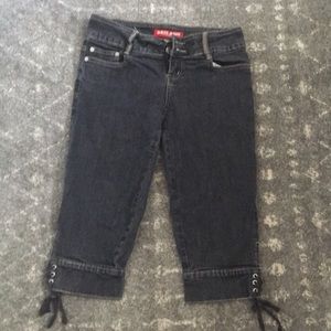 GUESS CROP BLACK JEANS